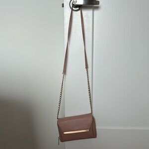 Beige / tan crossbody